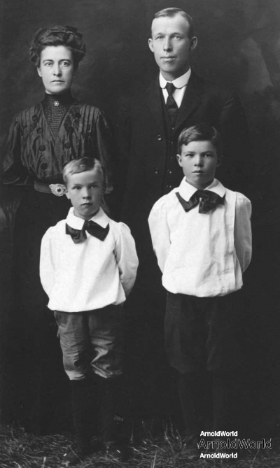 Joseph William Harwood with wife Lillian Francis Arnold with sons Ralph and Willard, circa 1907.