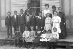1906-00-00-PlatteSchoolClass-BalitzErnestF-ArnoldLM1897-BalitzTM1896-crop