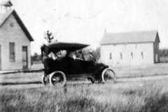 1913-06-01-ArnoldDS1890-First-Car