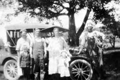 1925-00-00-Arnold-Kucks-Family-Scene