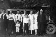 1928-00-00-Balitz-Arnold-Family-with-Della