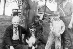 1936-00-00-Fred-Mary-Dan-Tracie-Laban-at-Honor-Homestead