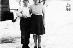 1940-01-01-ArnoldLD1929-BurringtonCM1919-Taken-First-Winter-After-Alvin-Married
