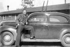 1941-00-00-ArnoldAF1921-and-car
