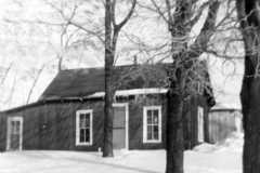 1943-00-00-Snowy-Homestead