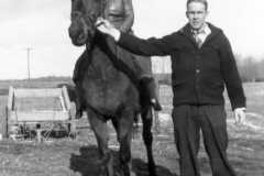 1943-04-01-ArnoldAF1921-JohnsonDoris-wife