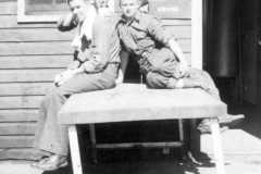1944-09-01-ArnoldAF1921-barracks-2