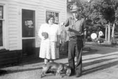 1945-09-03-KahleyLL1912-MooreRE1910-fish