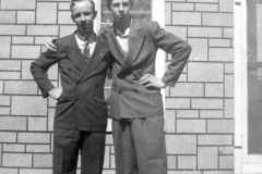 1946-04-29-ArnoldAE1917-ArnoldLD1929