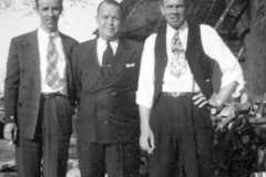 1946-04-29-ArnoldAE1917-HarwoodRA1901-ArnoldAF1921