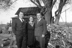 1946-04-29-HarwoodRA1901-ArnoldDM1883-HarwoodWG1902