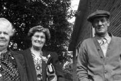 1947-00-00-Arnold-Cousins-Reunion-10