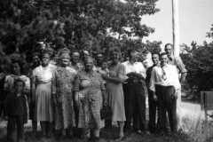 1947-00-00-Arnold-Cousins-Reunion-13