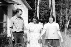 1949-06-01-MooreRE1910-MooreDJ1931-KahleyLL1912-dog-Penny