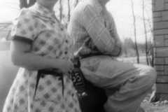 1955-06-01-JohnsonDoris-ArnoldAF1921-car