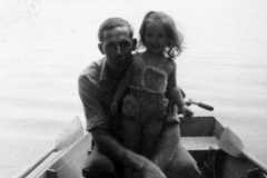 1955-09-01-ArnoldLD1929-ArnoldJY1953-boat-02