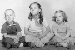 1960-00-00-ArnoldKidsx3-ArnoldJY1953-ArnoldDE1956-ArnoldGJ1958-01
