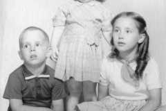 1960-00-00-ArnoldKidsx3p-ArnoldJY1953-ArnoldDE1956-ArnoldGJ1958-01