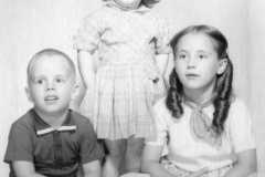 1960-00-00-ArnoldKidsx3p-ArnoldJY1953-ArnoldDE1956-ArnoldGJ1958-02