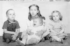 1960-00-00-ArnoldKidsx4-ArnoldJY1953-ArnoldDE1956-ArnoldGJ1958-ArnoldMJ1959-00b