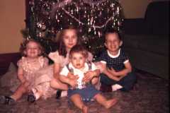 1960-12-25-Christmas-ArnoldGJ1958-ArnoldJY1953-ArnoldMJ1959-ArnoldDE1956-02