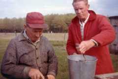 1961-09-01-ArnoldDS1890-ArnoldAF1921-cleaning-perch