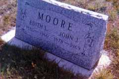 1969-05-04-GraveMarker-MooreJJ1878-1969-and-BuessEL1880-1960-1969-02
