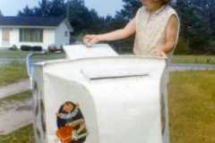 1970-09-01-Bexley-Popsicle-Cart-Teresa