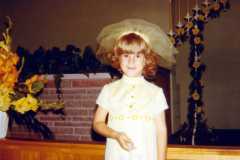 Teresa Arnold was flower girl for George and Linda Hooker (Link), September 1970.