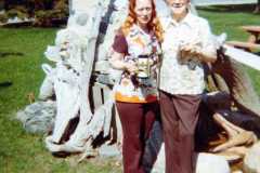 Eleanor and Tracie Arnold at cabin in Honor, September 1975.
