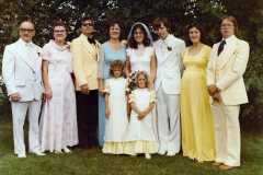 1977-08-13-BC-DanPegWedFamily-01-5x7