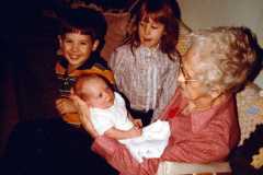 1982-12-25-Nunica-Christmas-ArnoldJM1982-RevellKJ1976-RevellDM1978